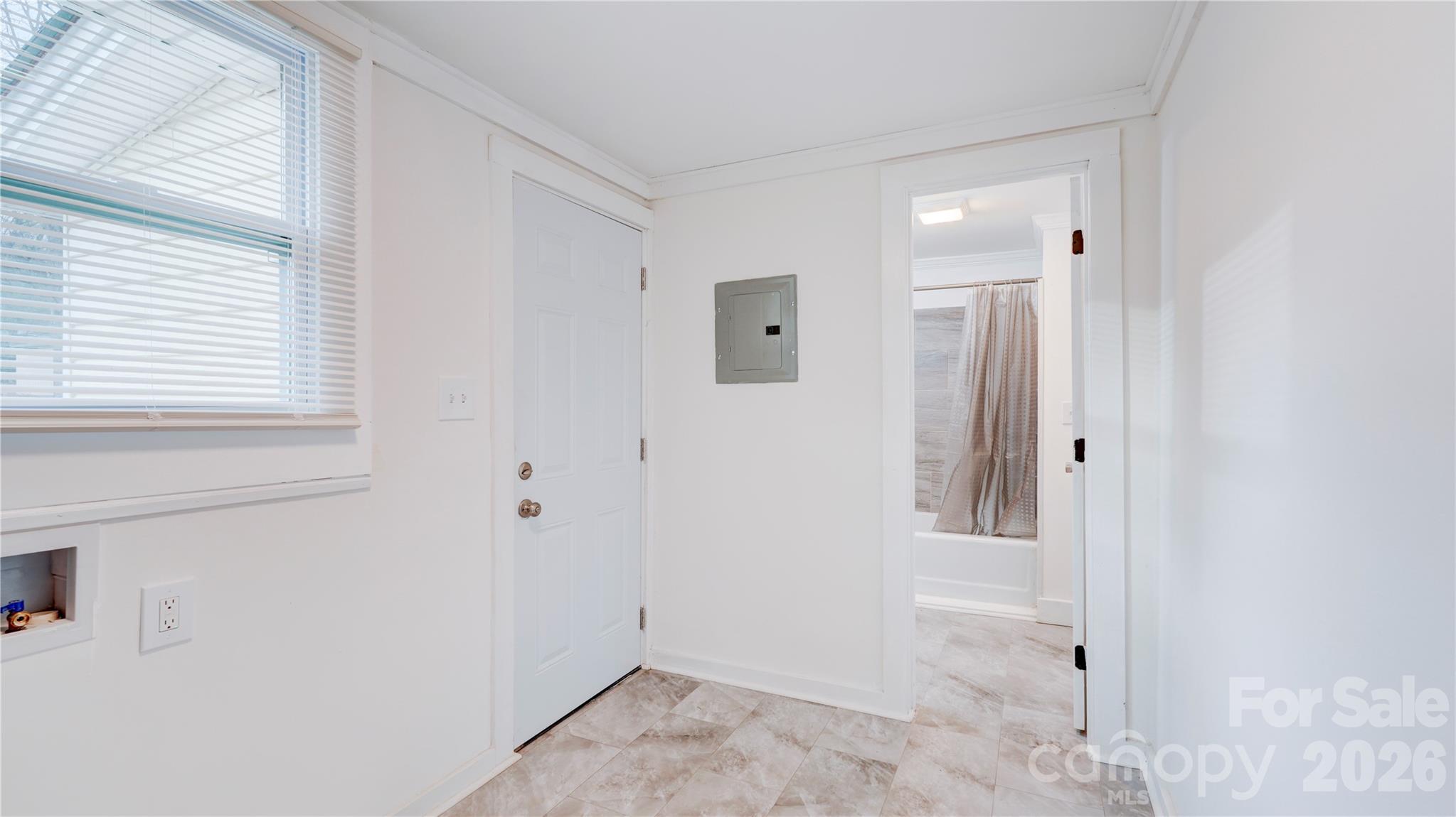 1003 N Cannon Boulevard — Kannapolis