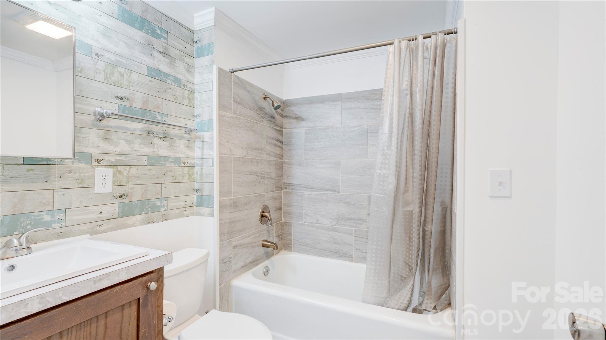 1003 N Cannon Boulevard — Kannapolis