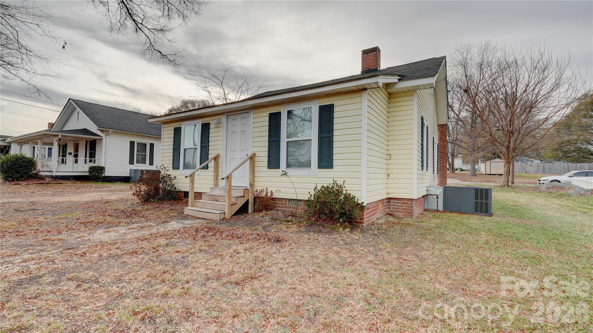 1003 N Cannon Boulevard — Kannapolis
