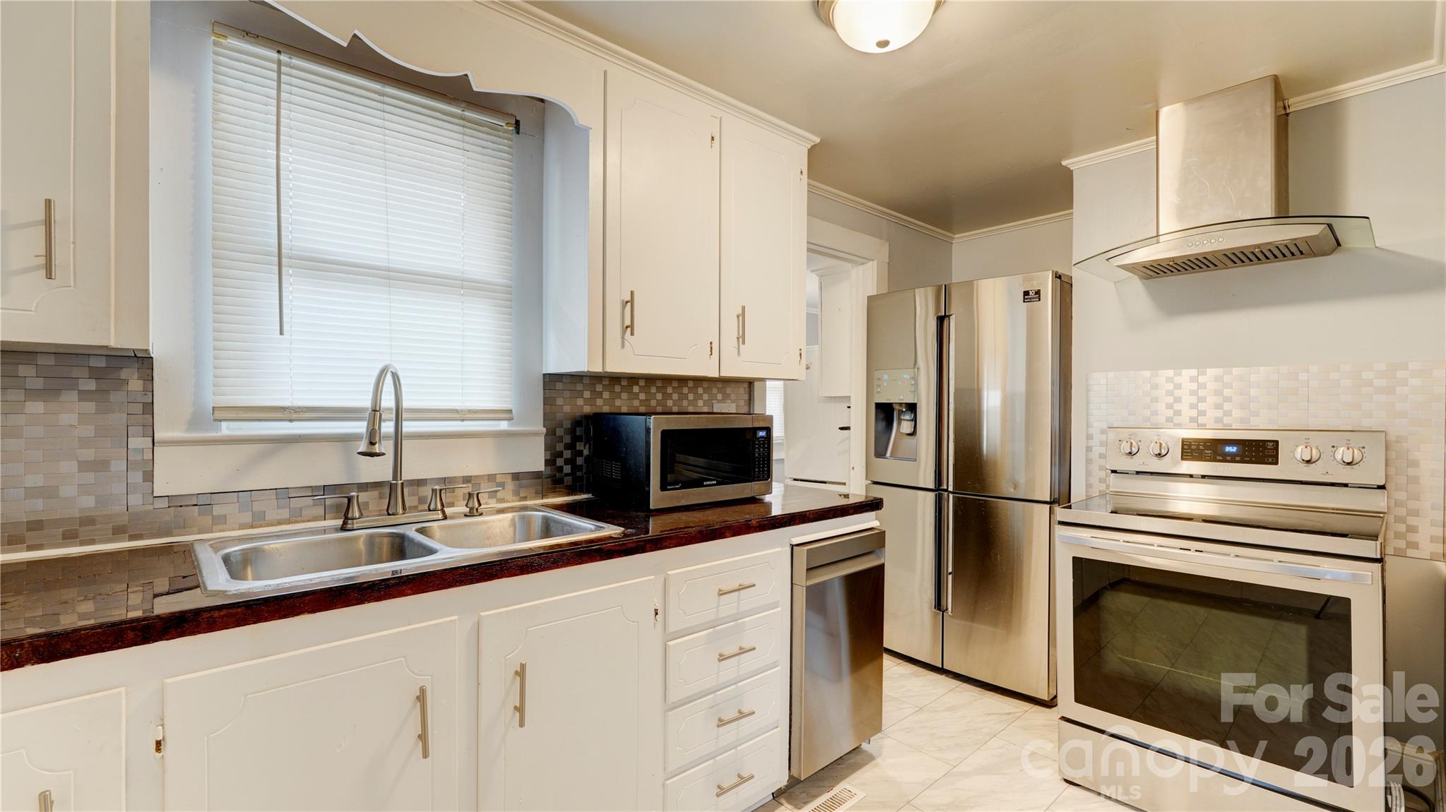 1001 N Cannon Boulevard — Kannapolis