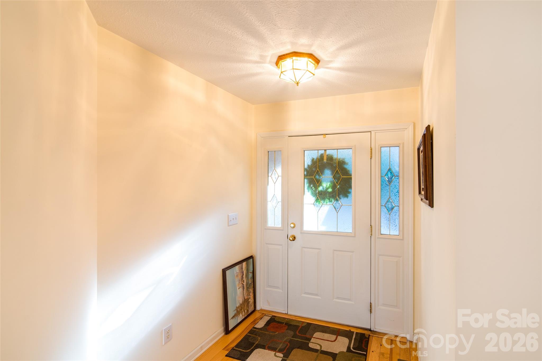 194 Ridgeview Drive — Whittier
