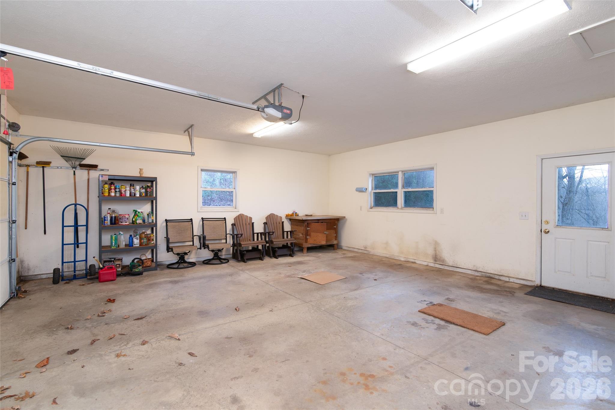 194 Ridgeview Drive — Whittier