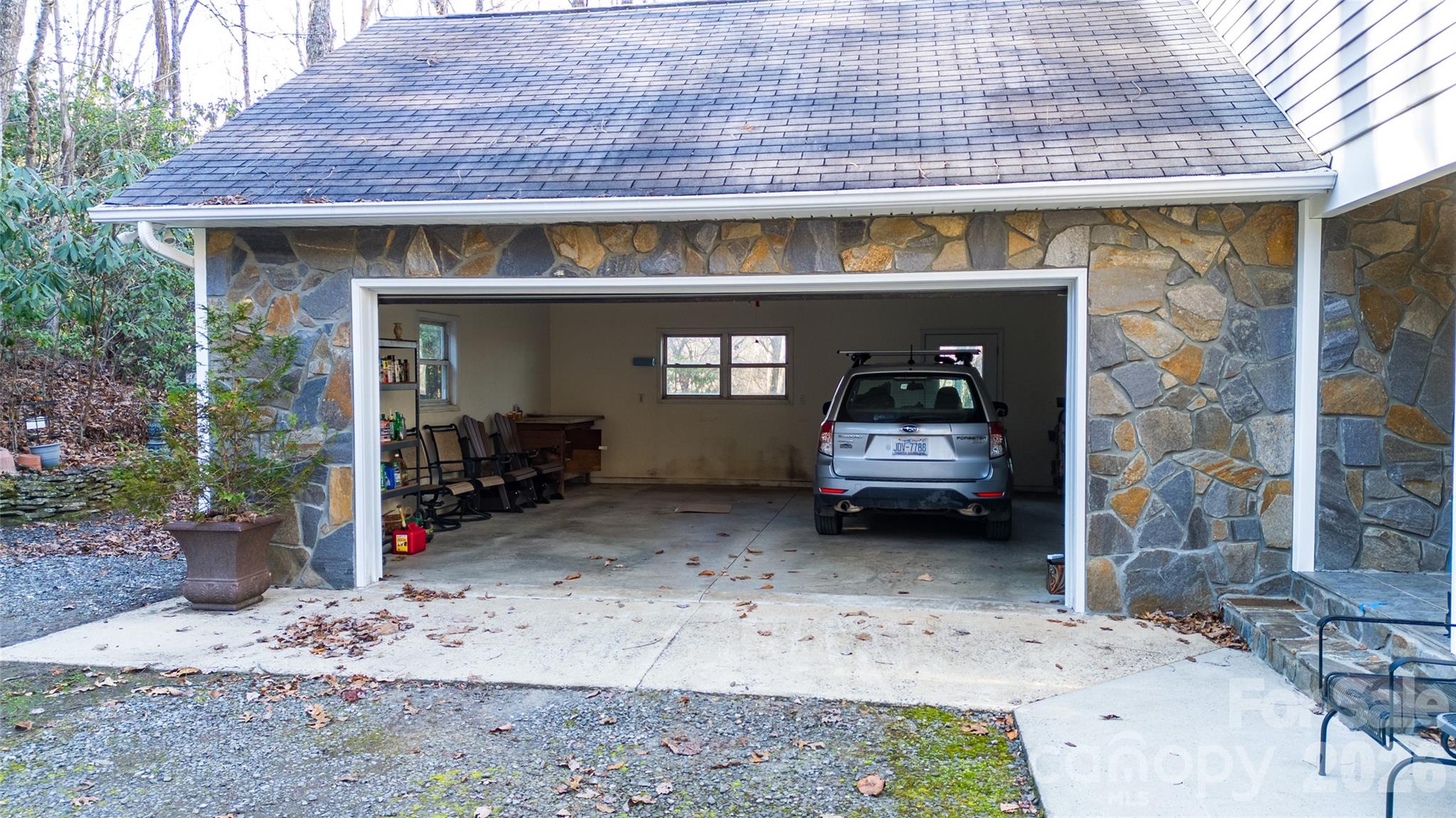 194 Ridgeview Drive — Whittier