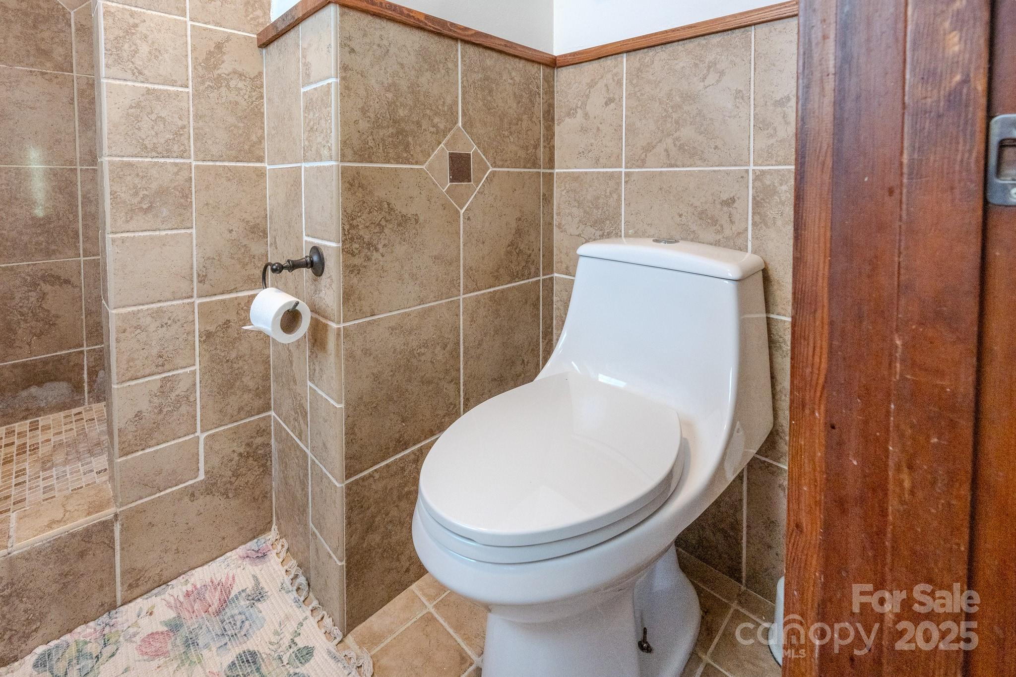 127 Reid Queen Drive — Little Switzerland