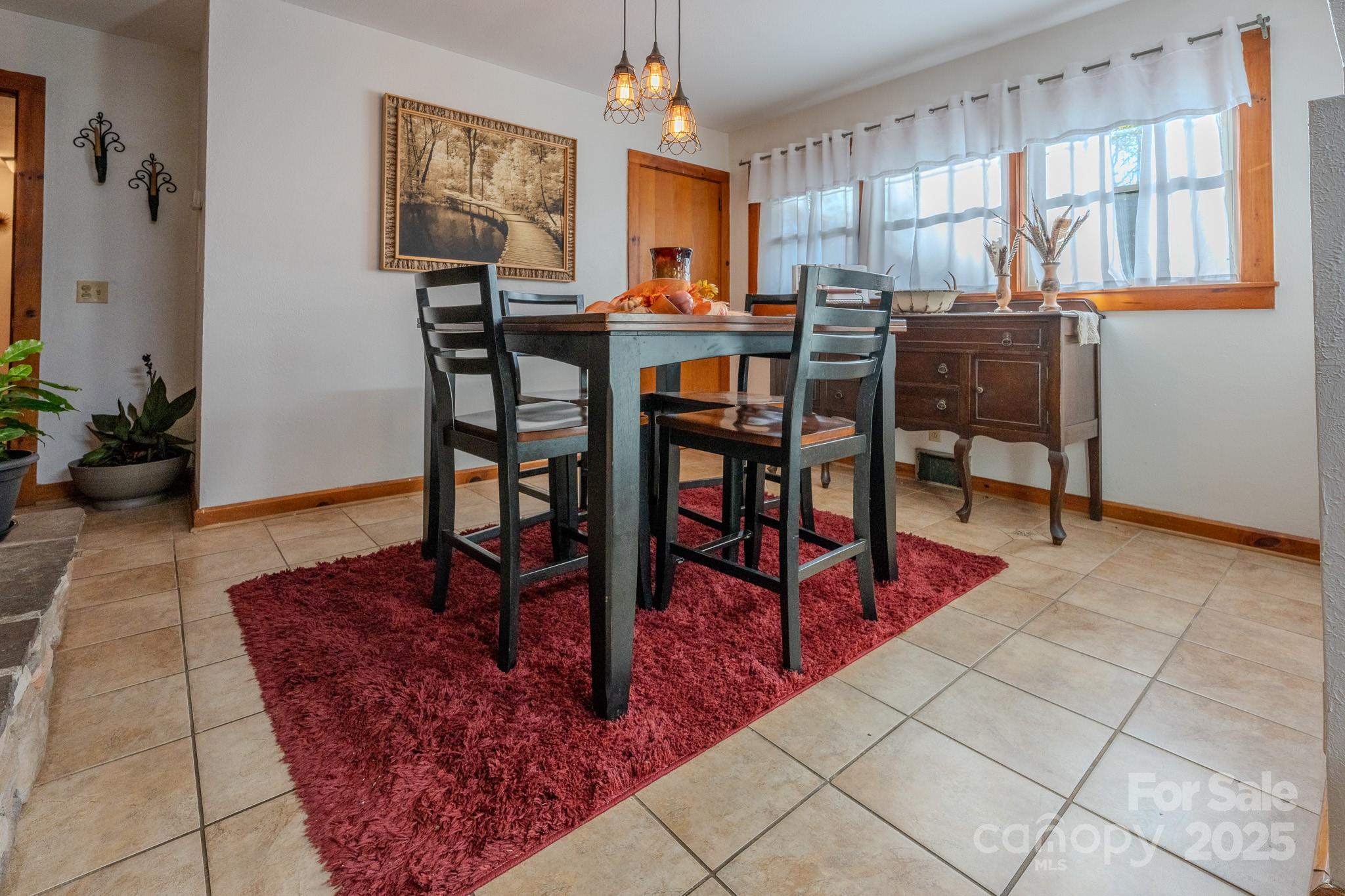 127 Reid Queen Drive — Little Switzerland