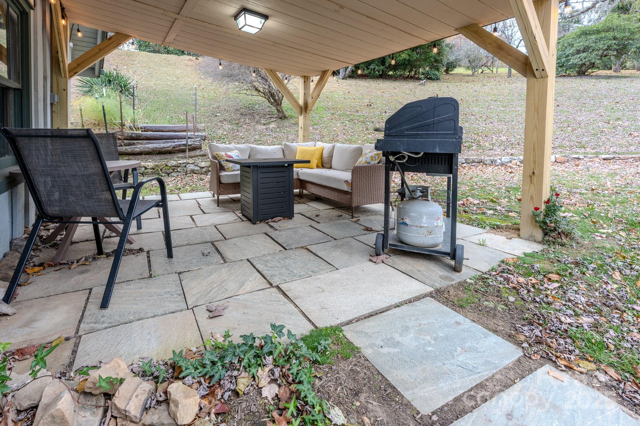 127 Reid Queen Drive — Little Switzerland
