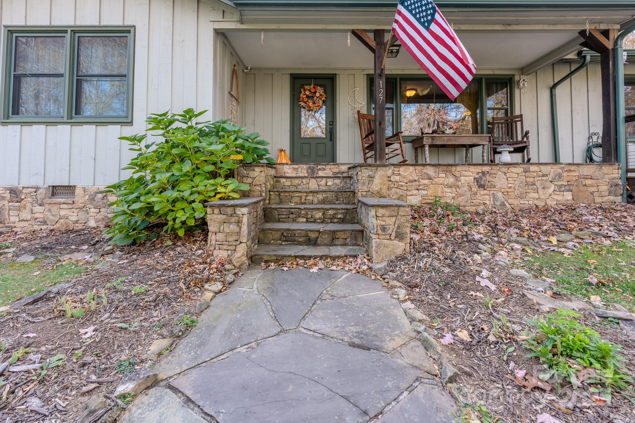 127 Reid Queen Drive — Little Switzerland