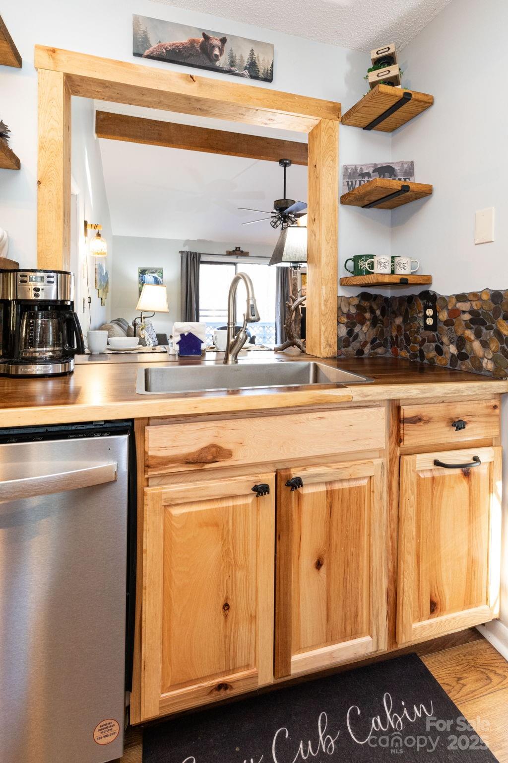 34 Oakridge Drive — Maggie Valley