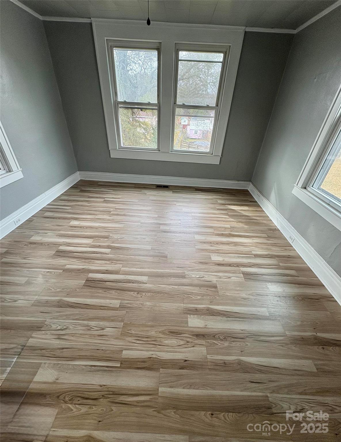8 Maple Street — Great Falls