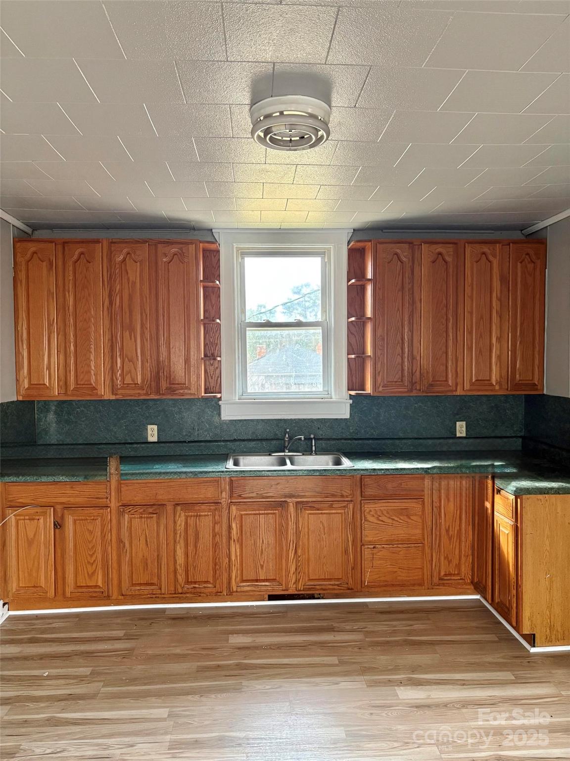8 Maple Street — Great Falls