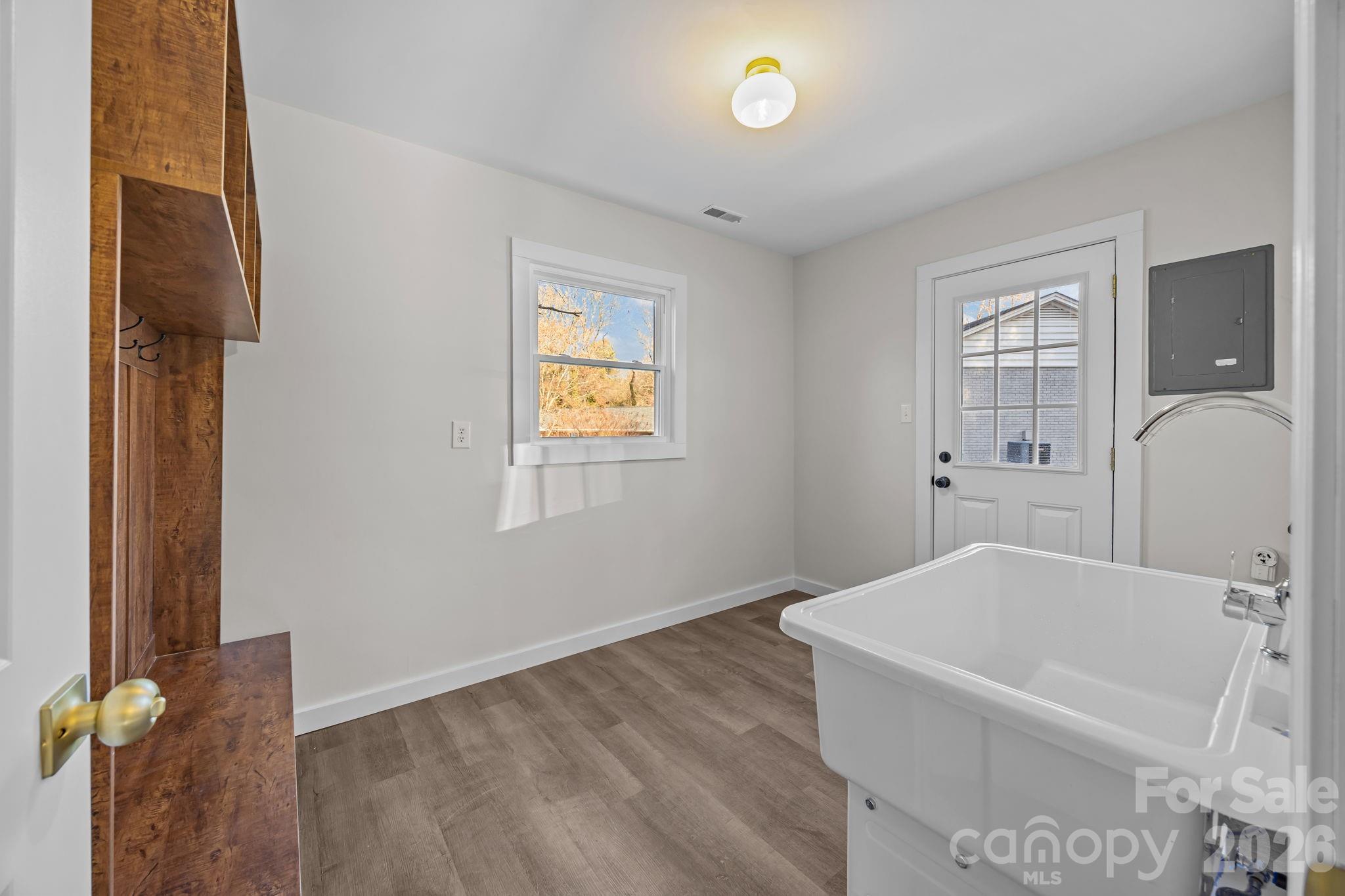 5324 Cheval Place — Charlotte