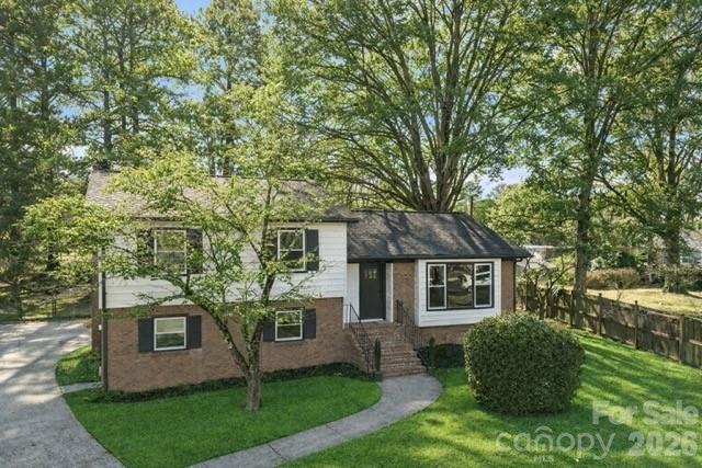 5324 Cheval Place — Charlotte