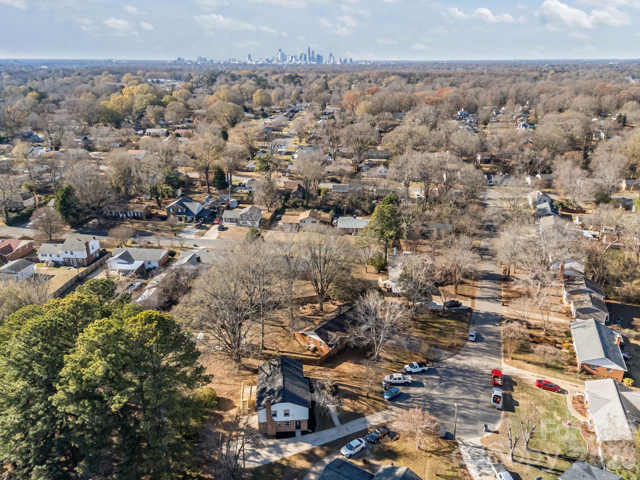 5324 Cheval Place — Charlotte