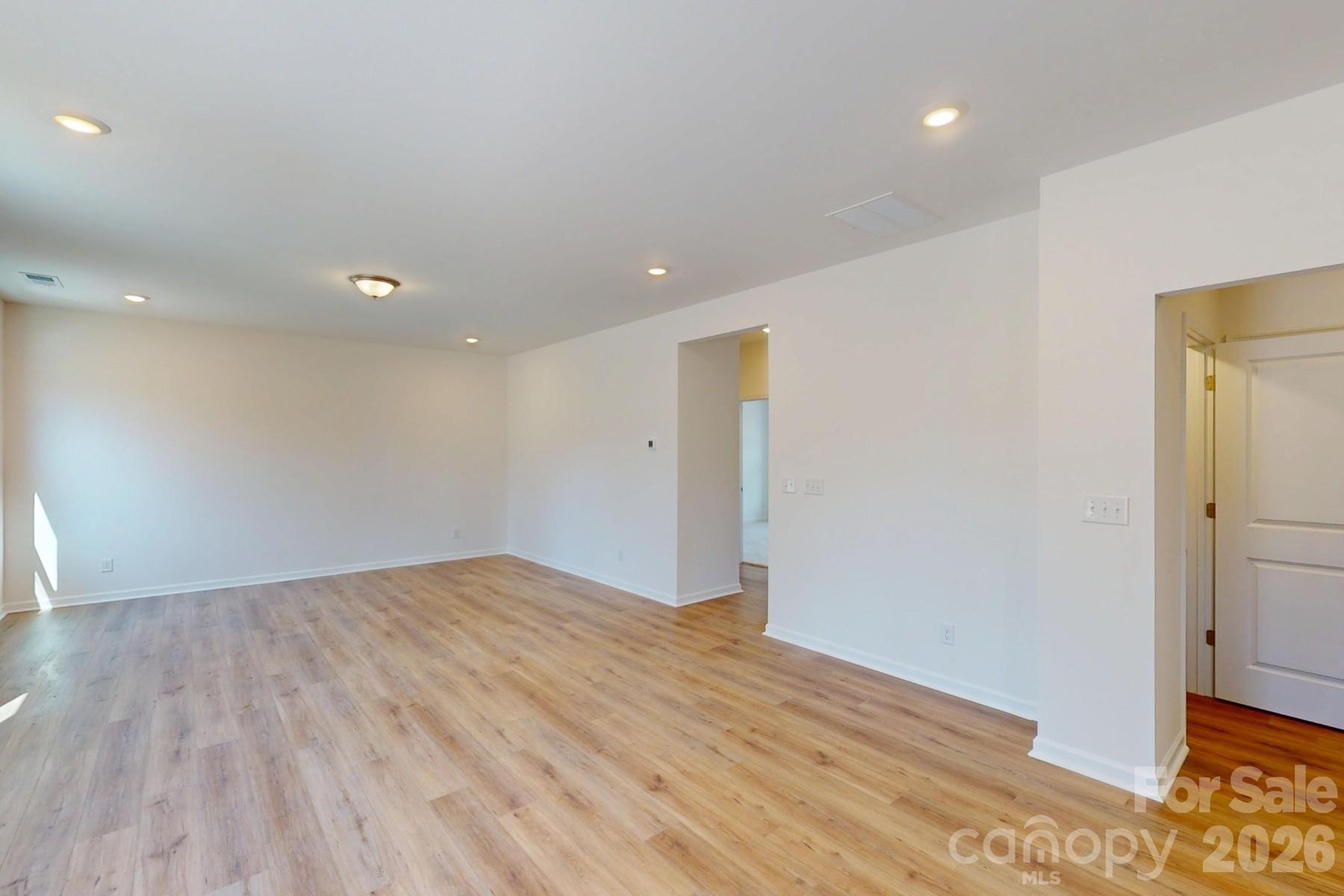 500 Willoughby Park Drive — Monroe