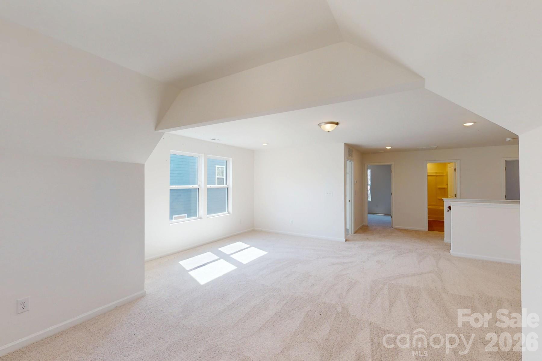 500 Willoughby Park Drive — Monroe