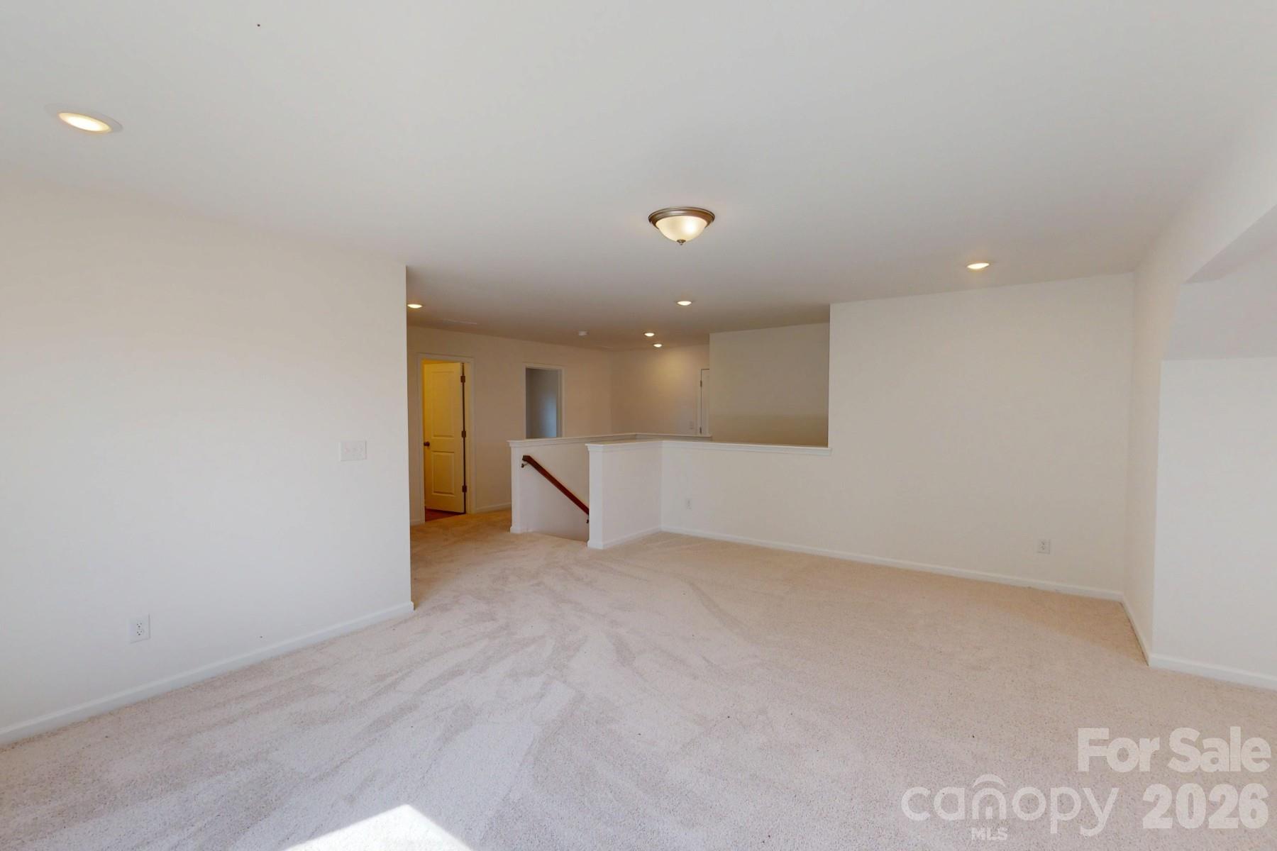 500 Willoughby Park Drive — Monroe