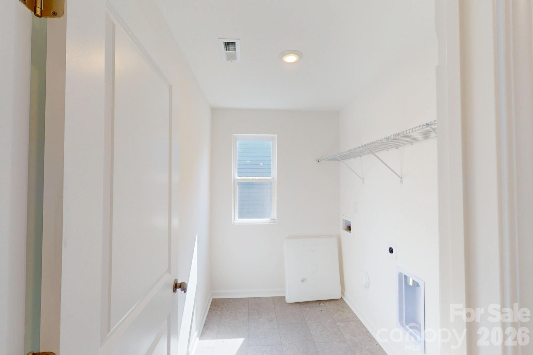 500 Willoughby Park Drive — Monroe