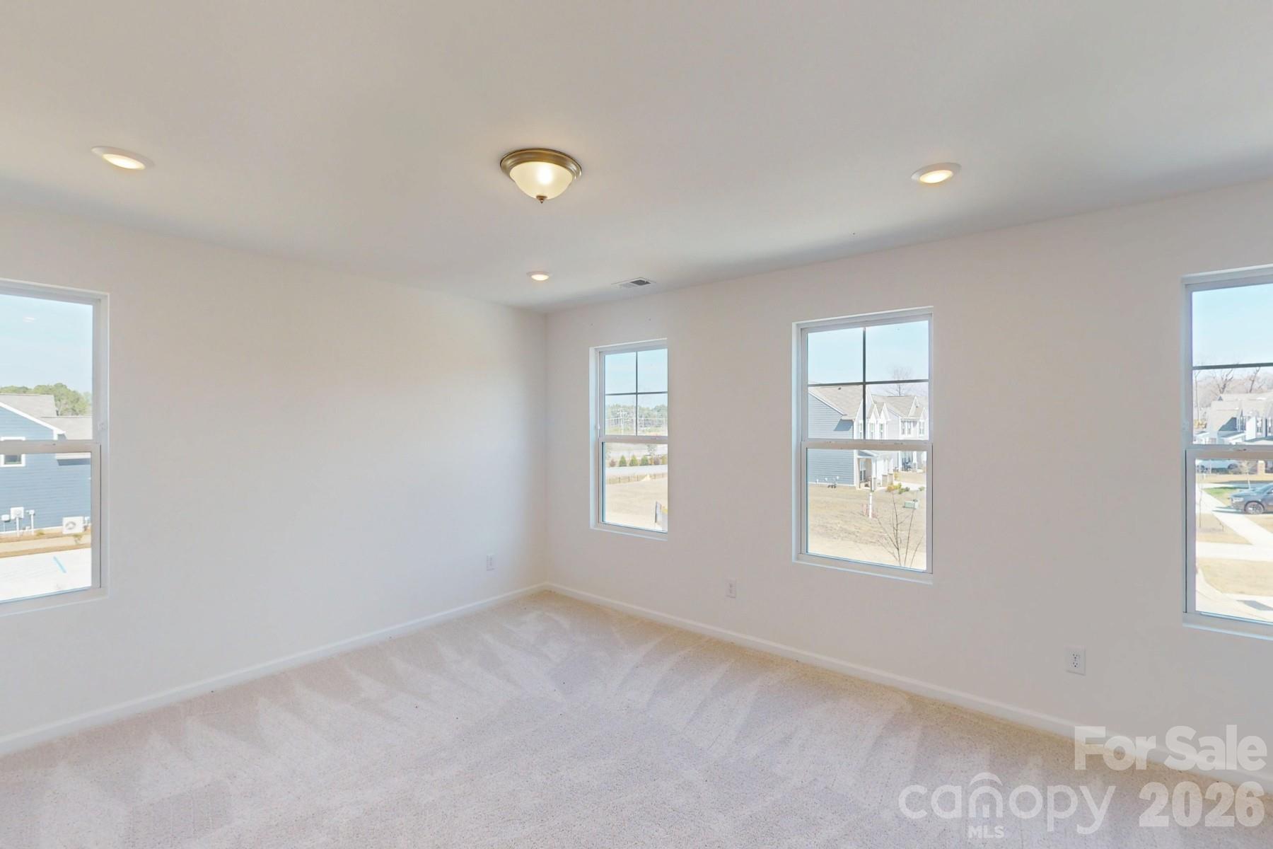 500 Willoughby Park Drive — Monroe