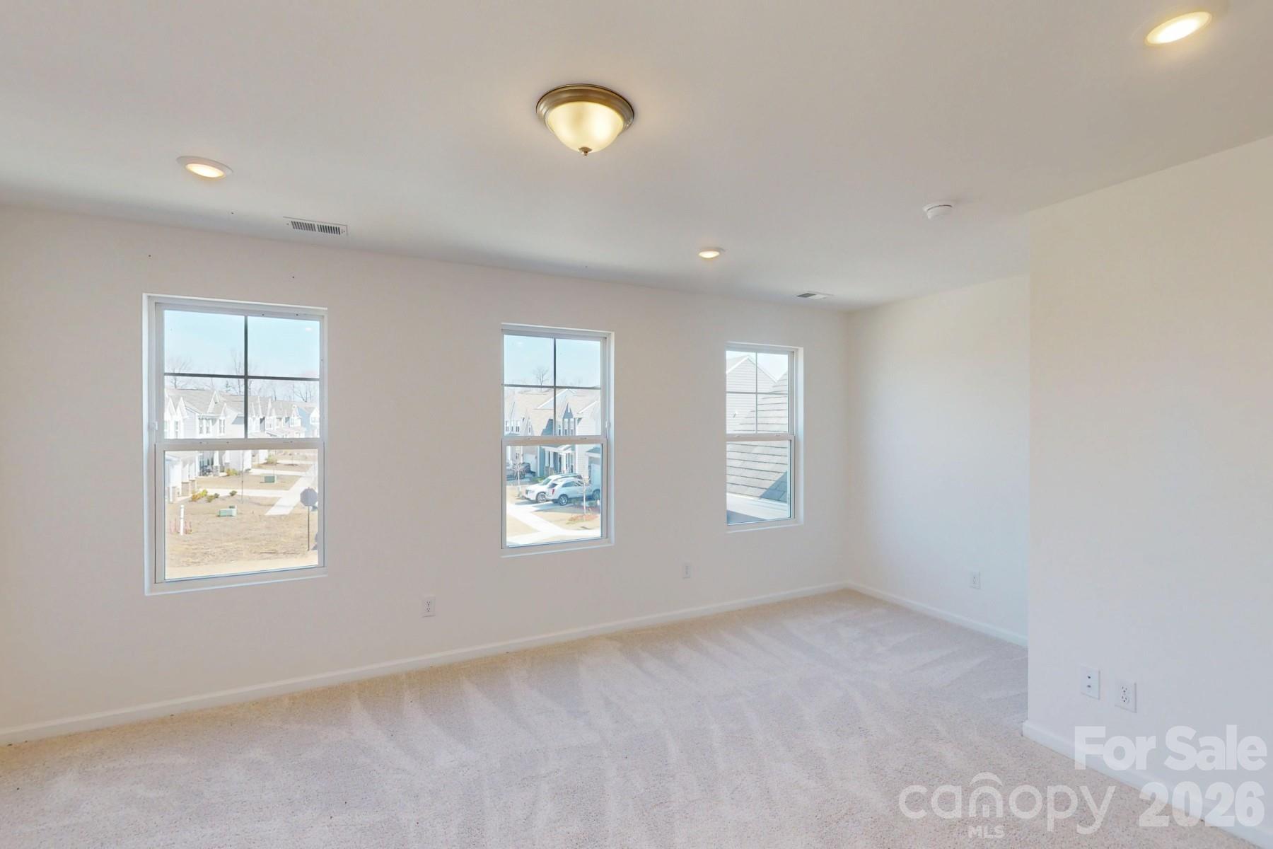 500 Willoughby Park Drive — Monroe