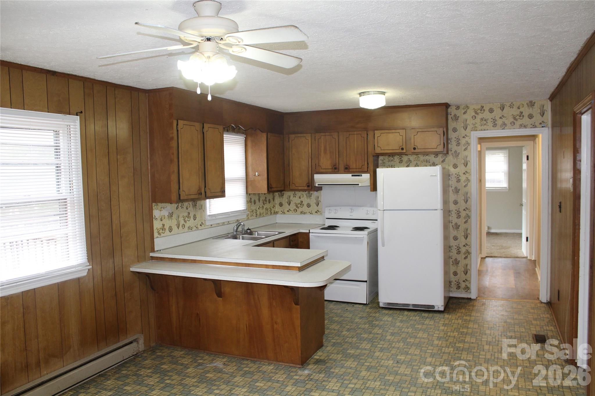 1156 Oak Forest Drive — Morganton