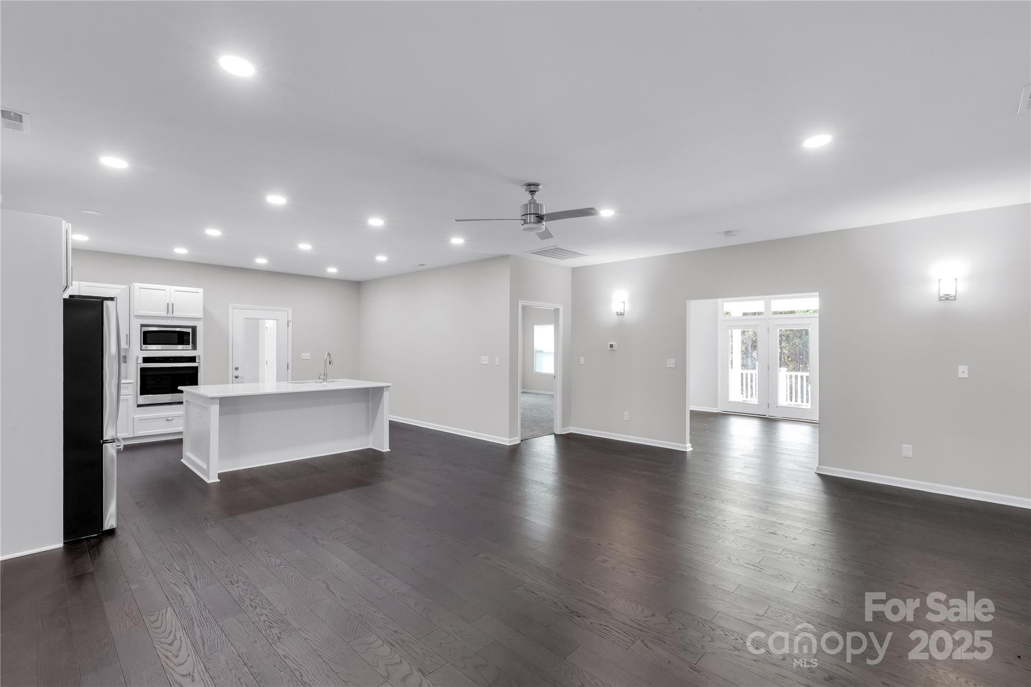 11228 Island View Lane — Lancaster