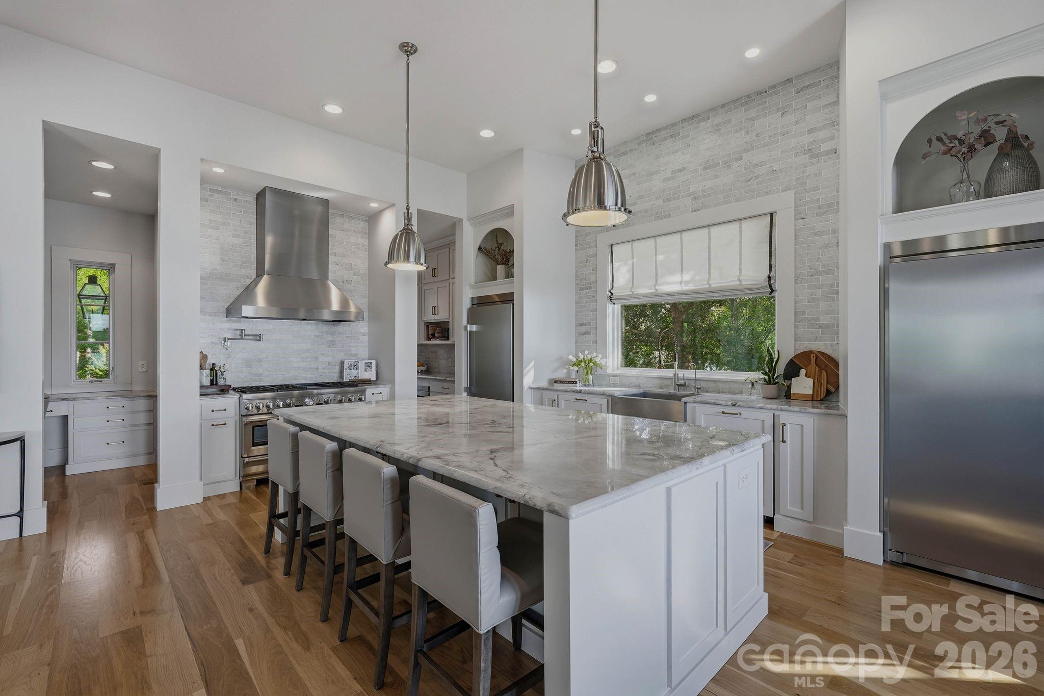 16525 Forest Home Road — Charlotte