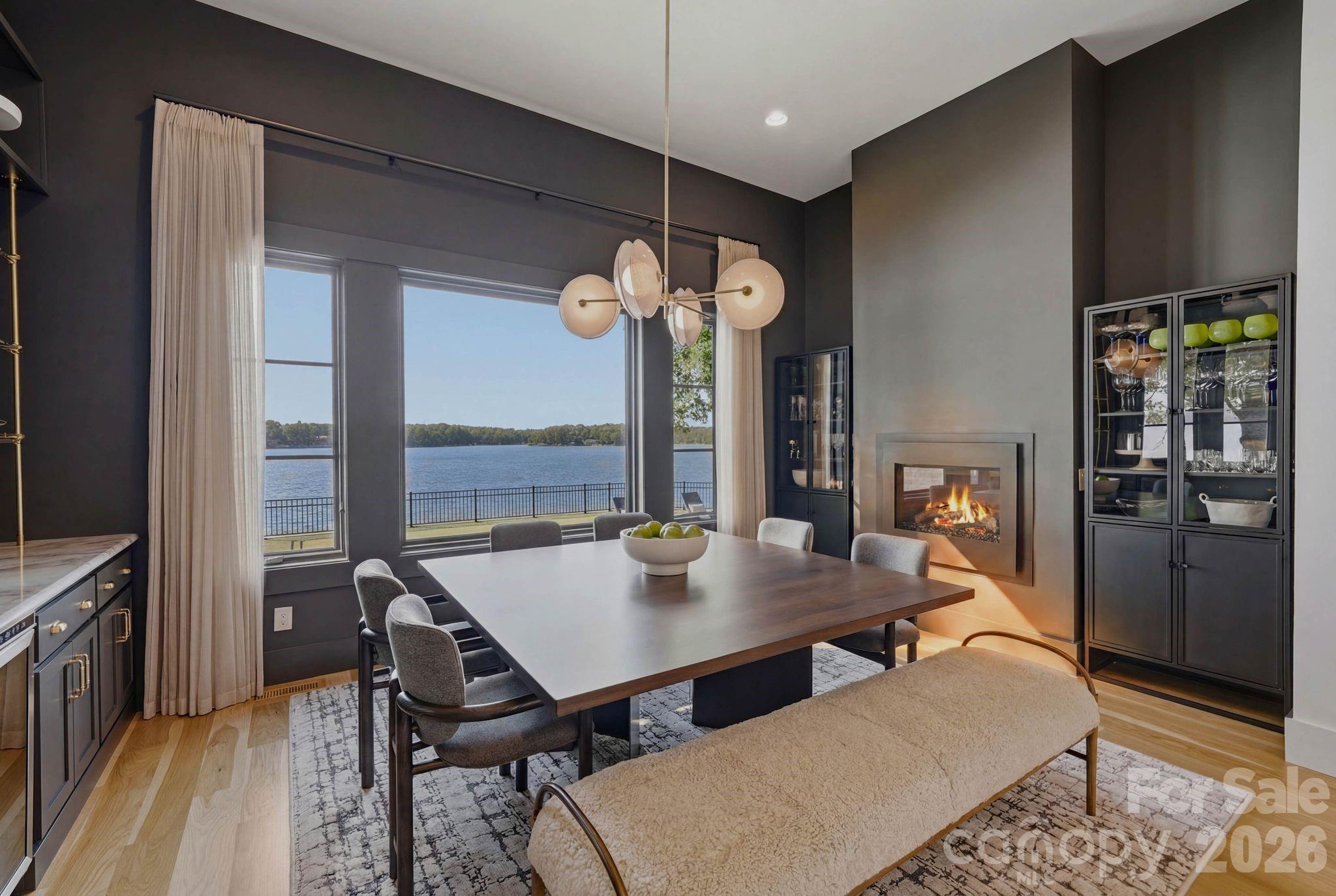 16525 Forest Home Road — Charlotte