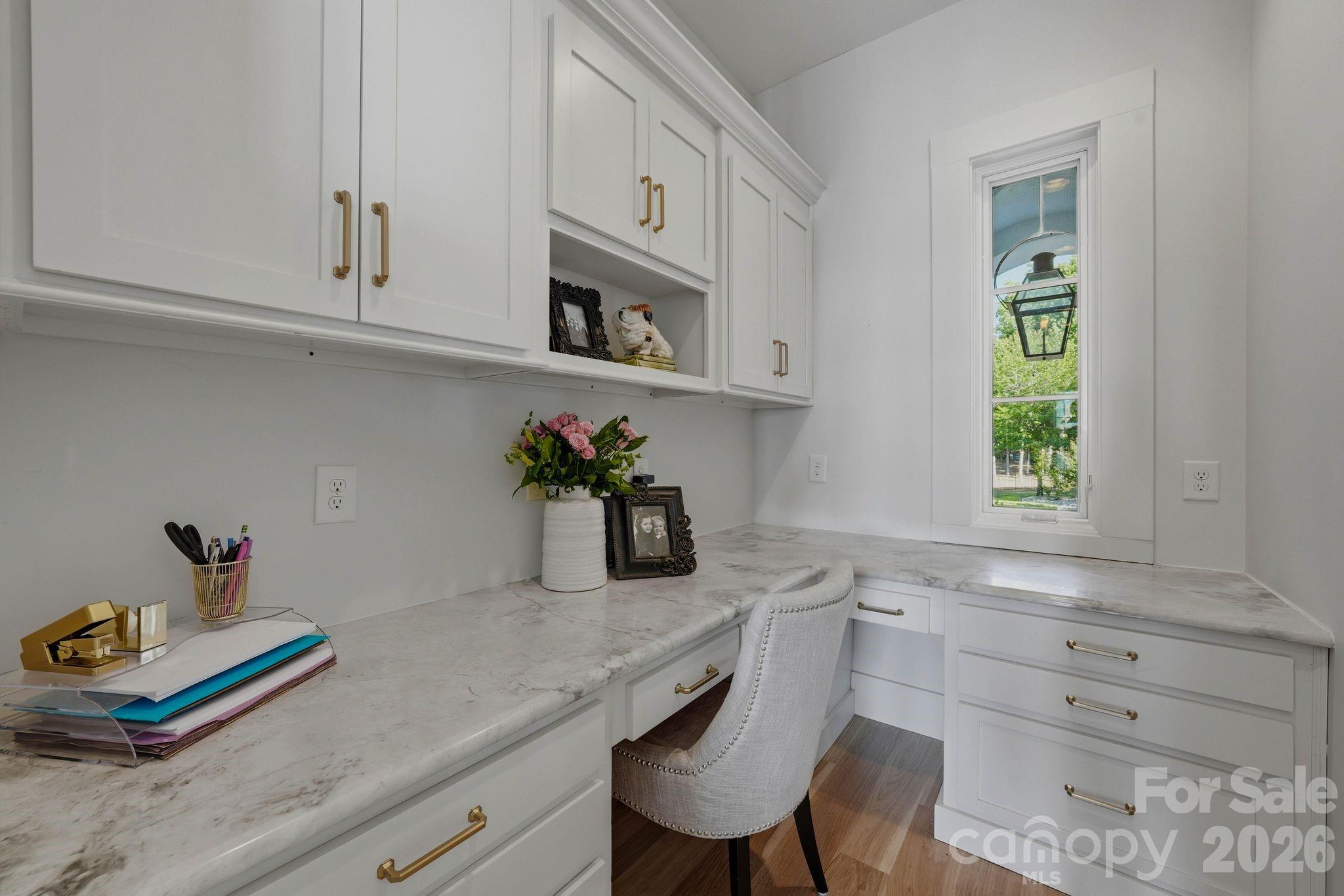 16525 Forest Home Road — Charlotte