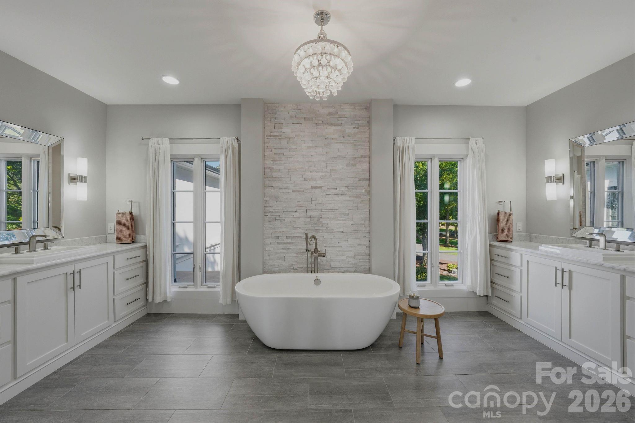 16525 Forest Home Road — Charlotte
