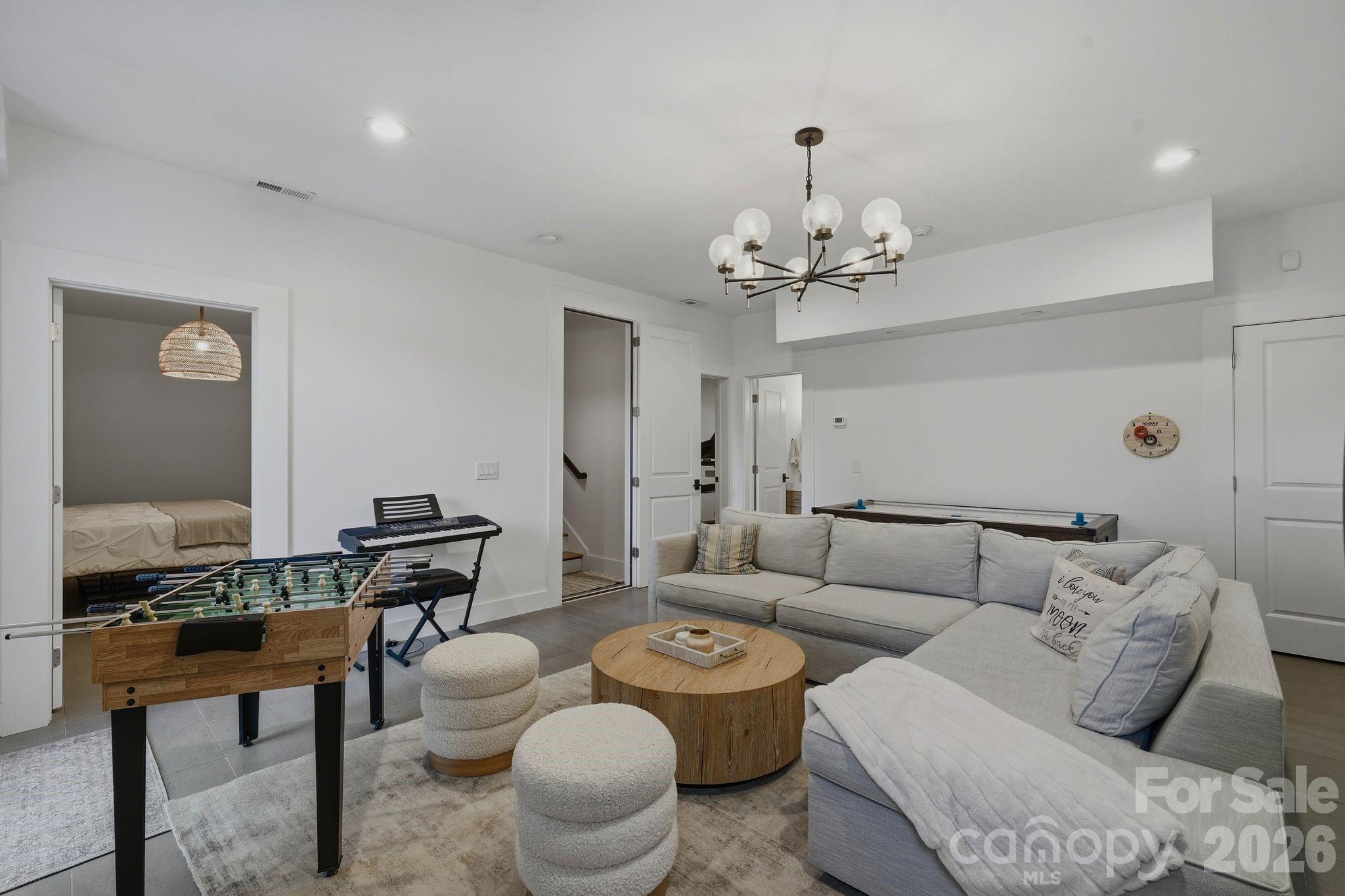 16525 Forest Home Road — Charlotte