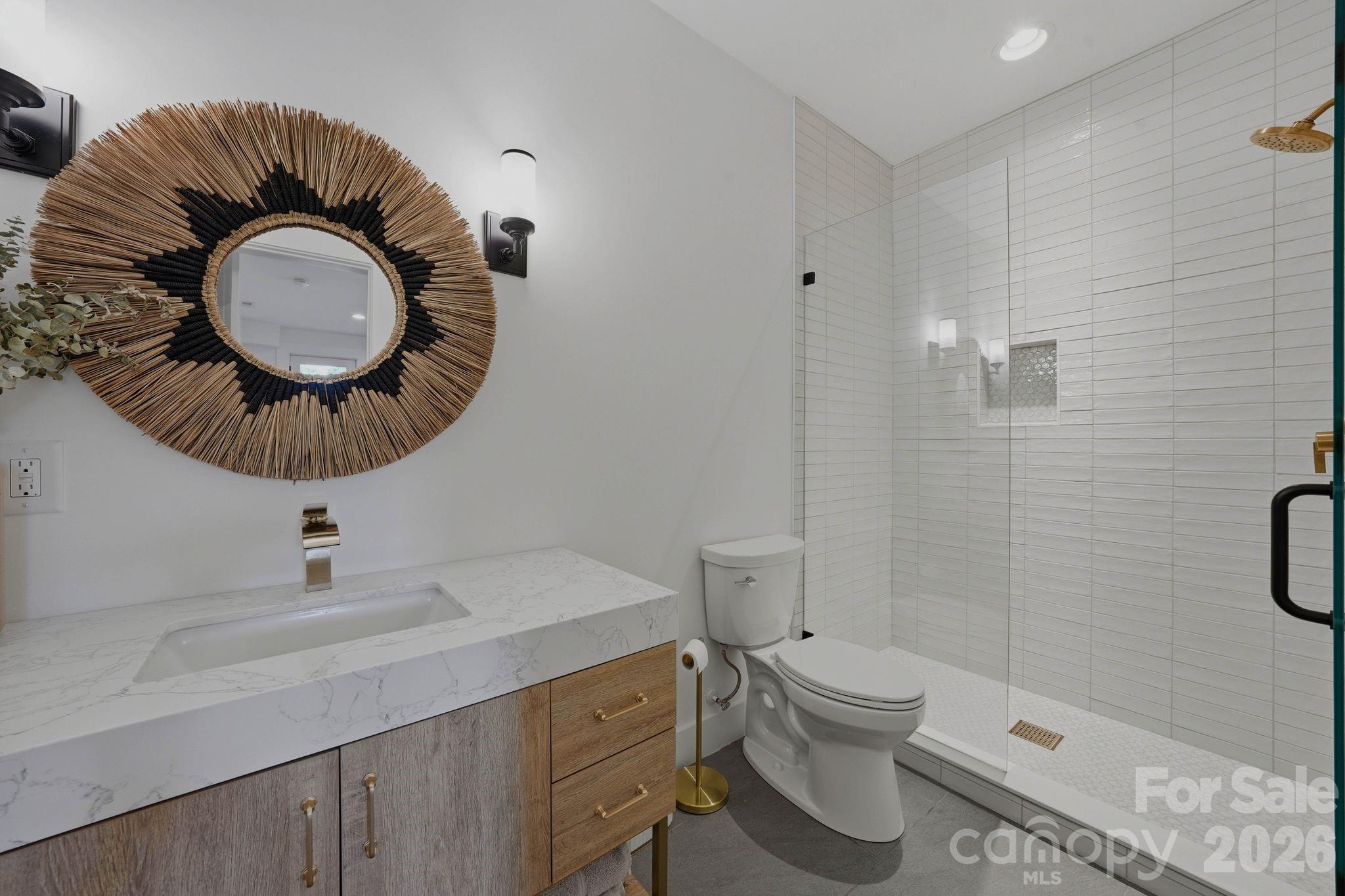16525 Forest Home Road — Charlotte