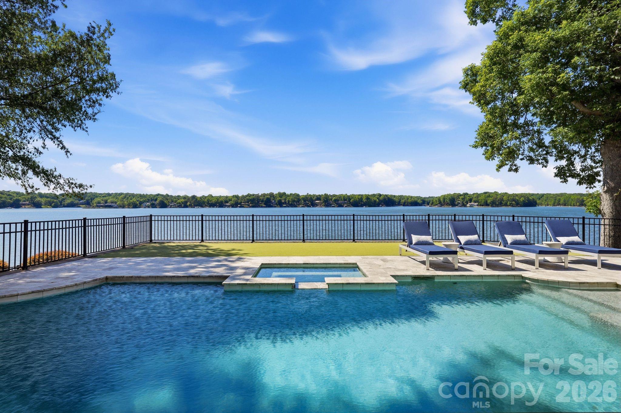 16525 Forest Home Road — Charlotte