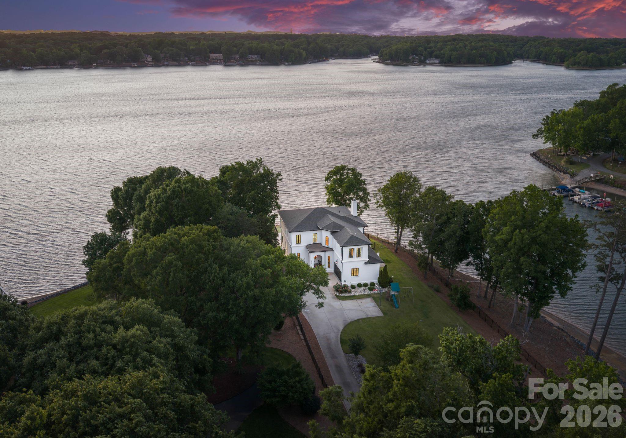 16525 Forest Home Road — Charlotte