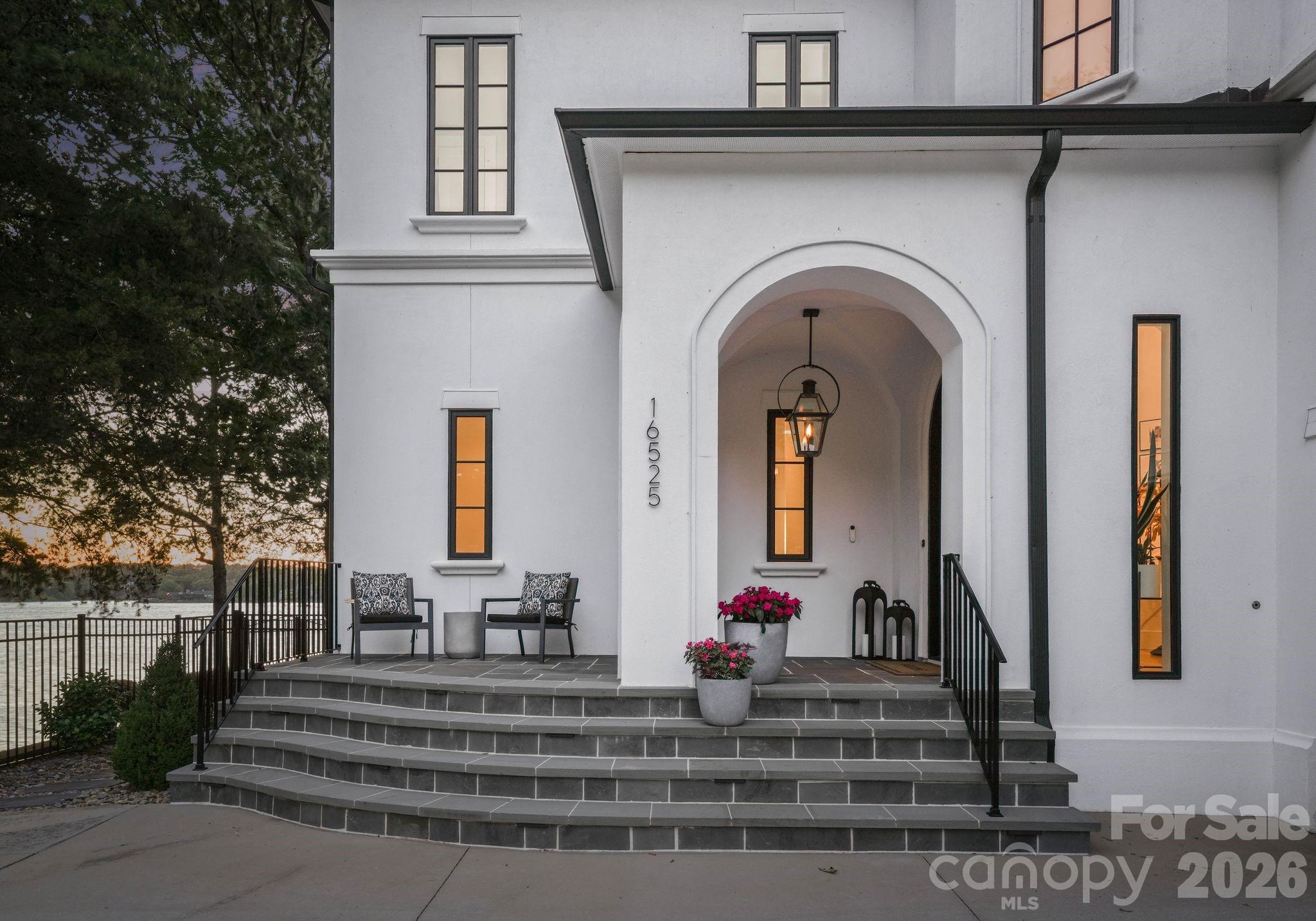 16525 Forest Home Road — Charlotte