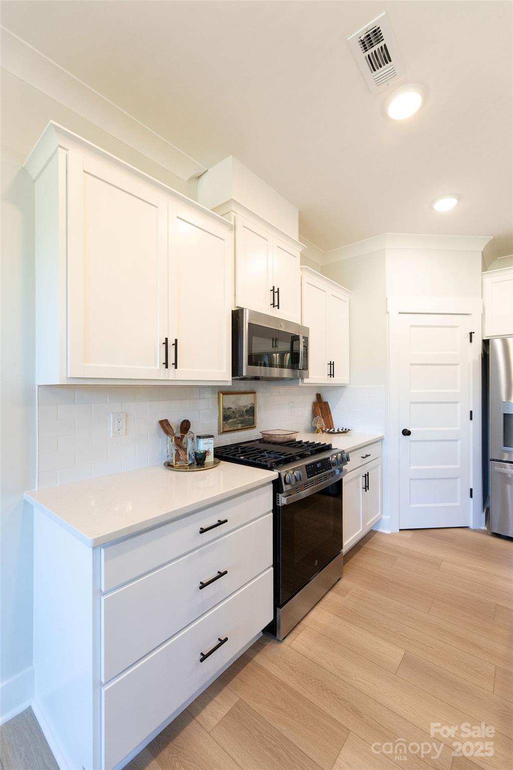 3046 Meadowcrest Drive #69 — Clover