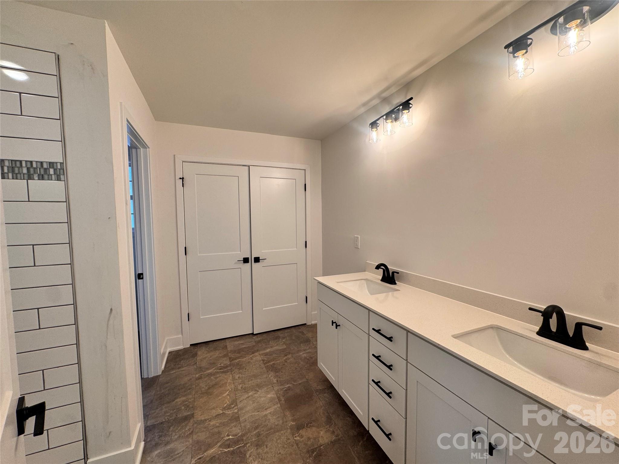720 Inwood Hill Drive #9 — Gastonia