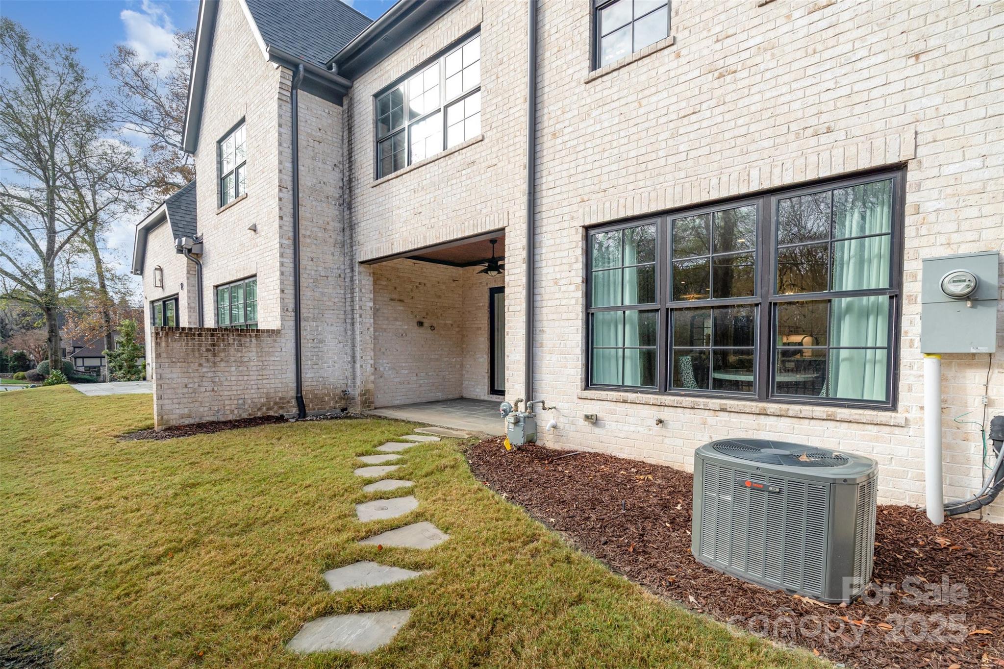 119 Thorncote Place — Charlotte