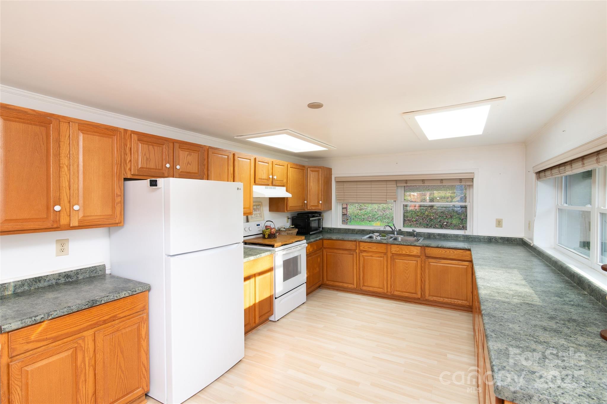 1137 Saunders Road — Franklin