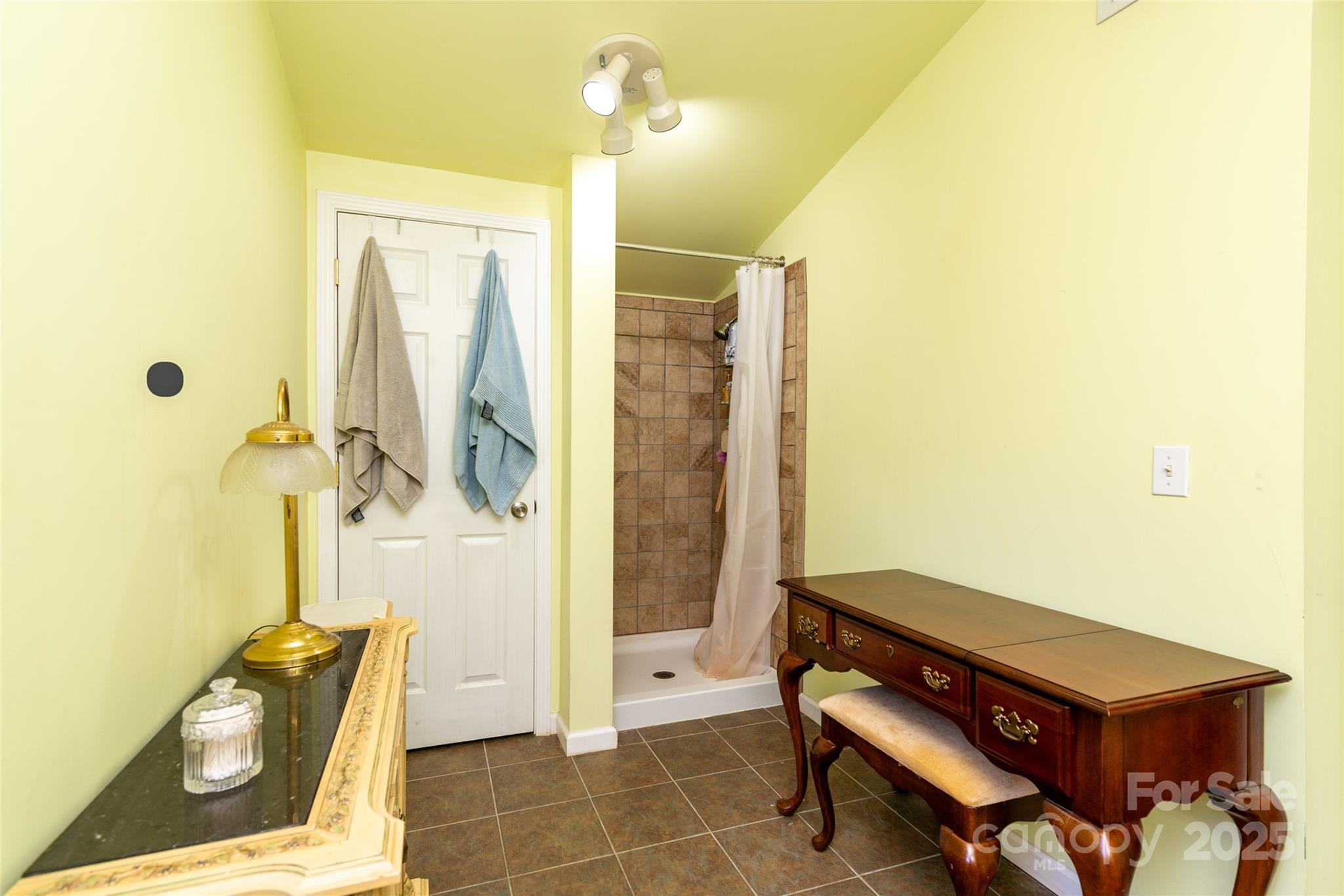 1137 Saunders Road — Franklin
