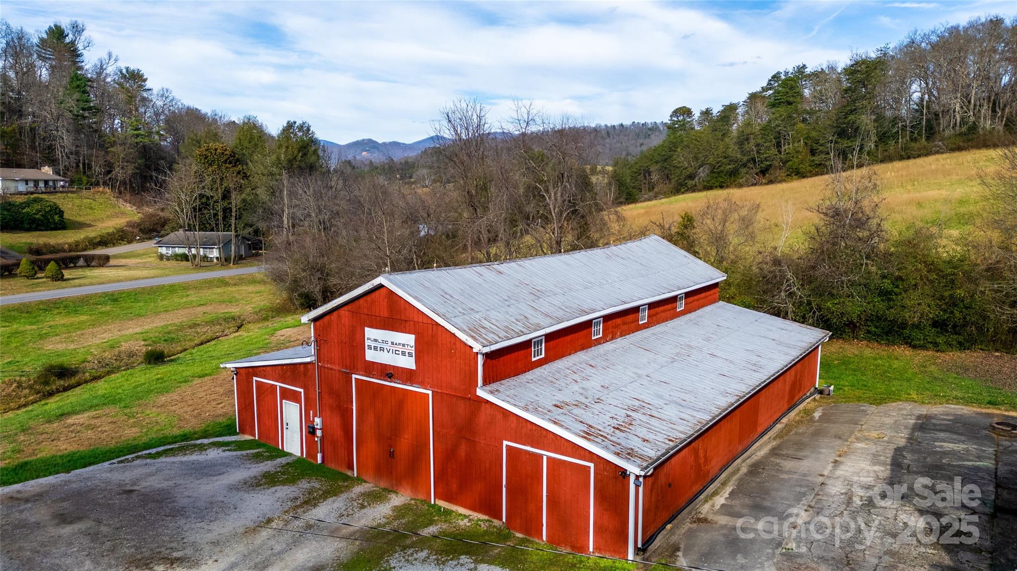 1137 Saunders Road — Franklin