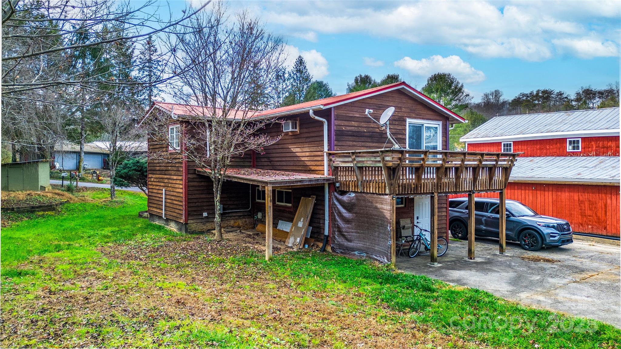 1137 Saunders Road — Franklin