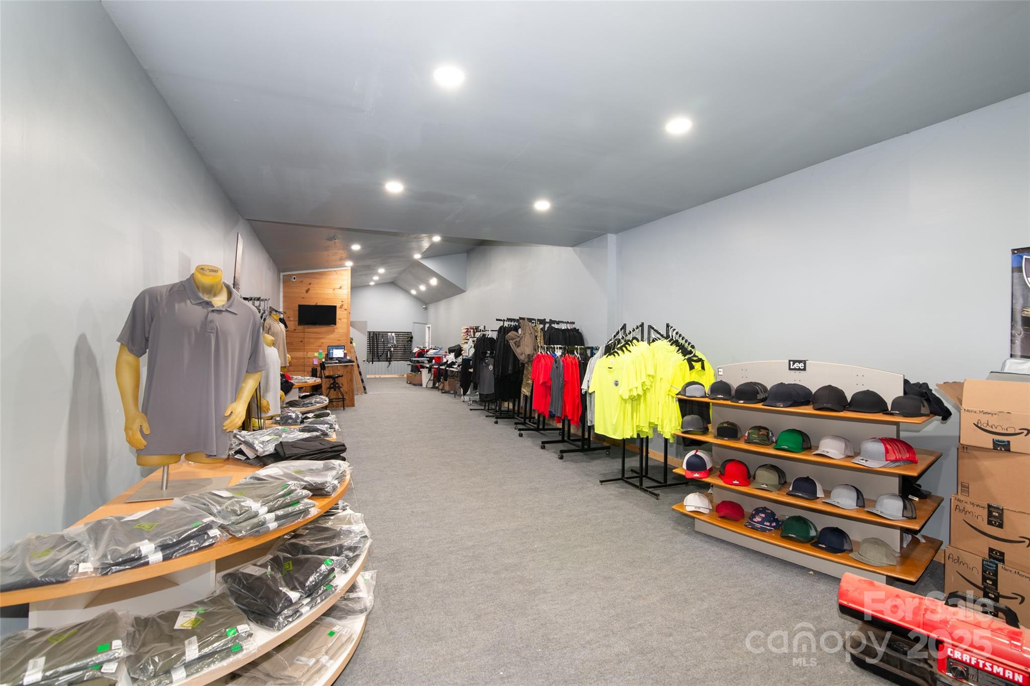 1137 Saunders Road — Franklin