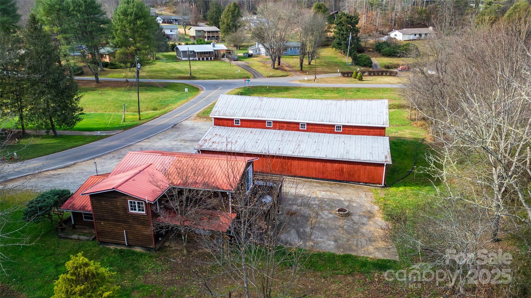 1137 Saunders Road — Franklin