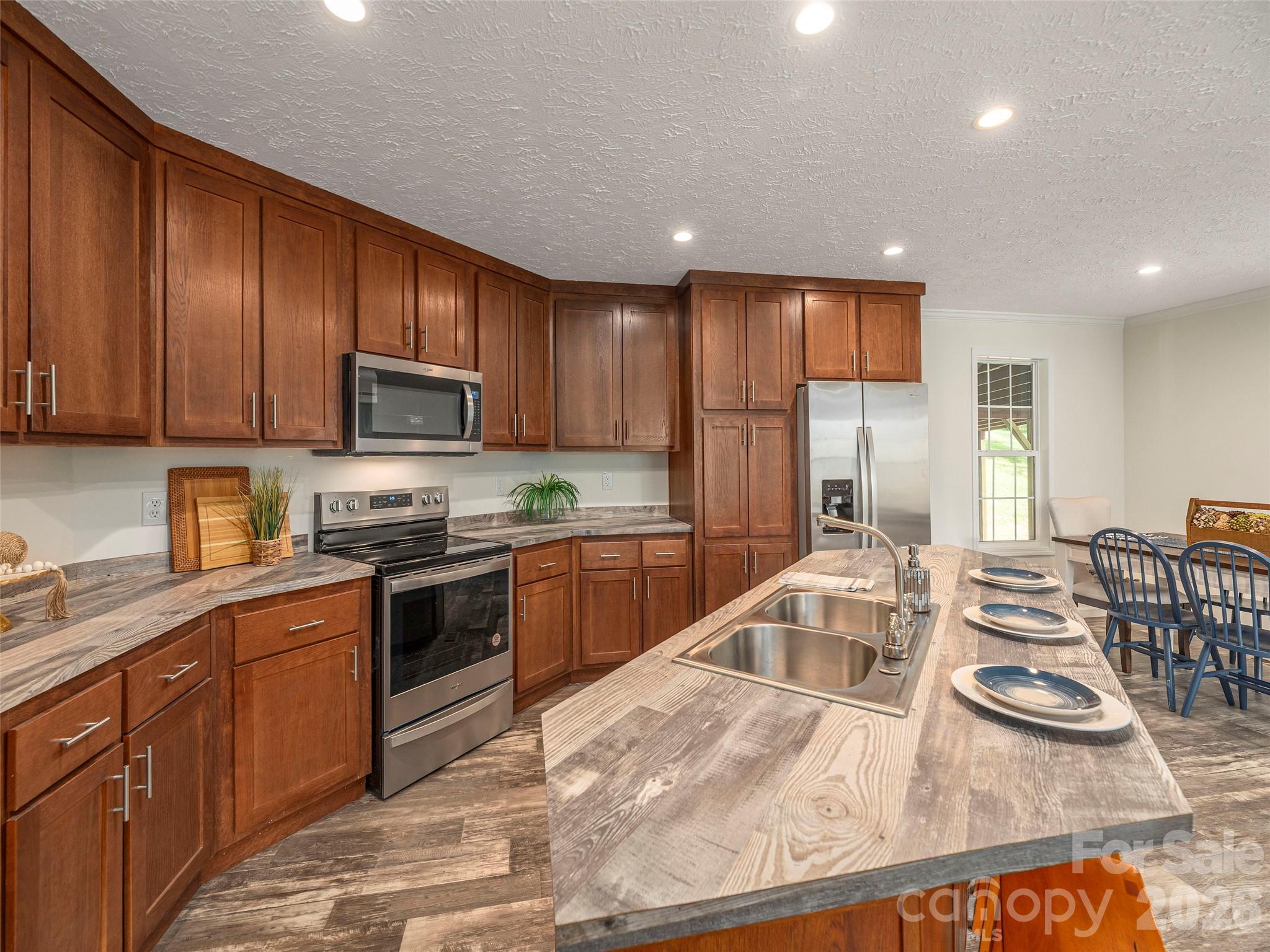 15 Joe Davis Road — Sylva