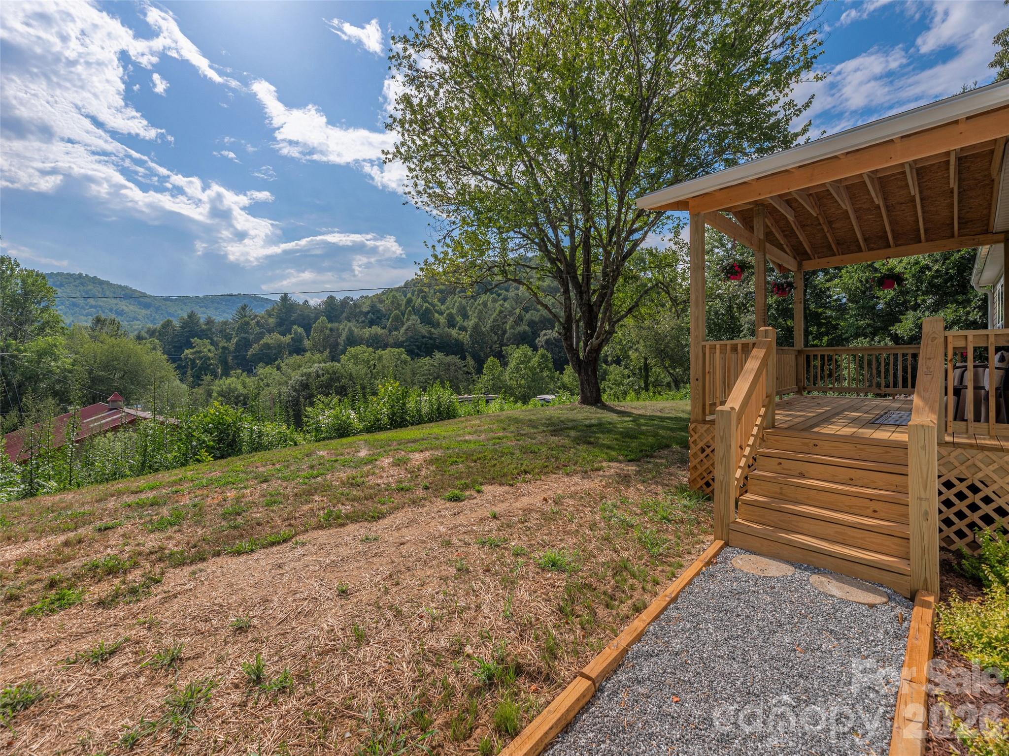 15 Joe Davis Road — Sylva