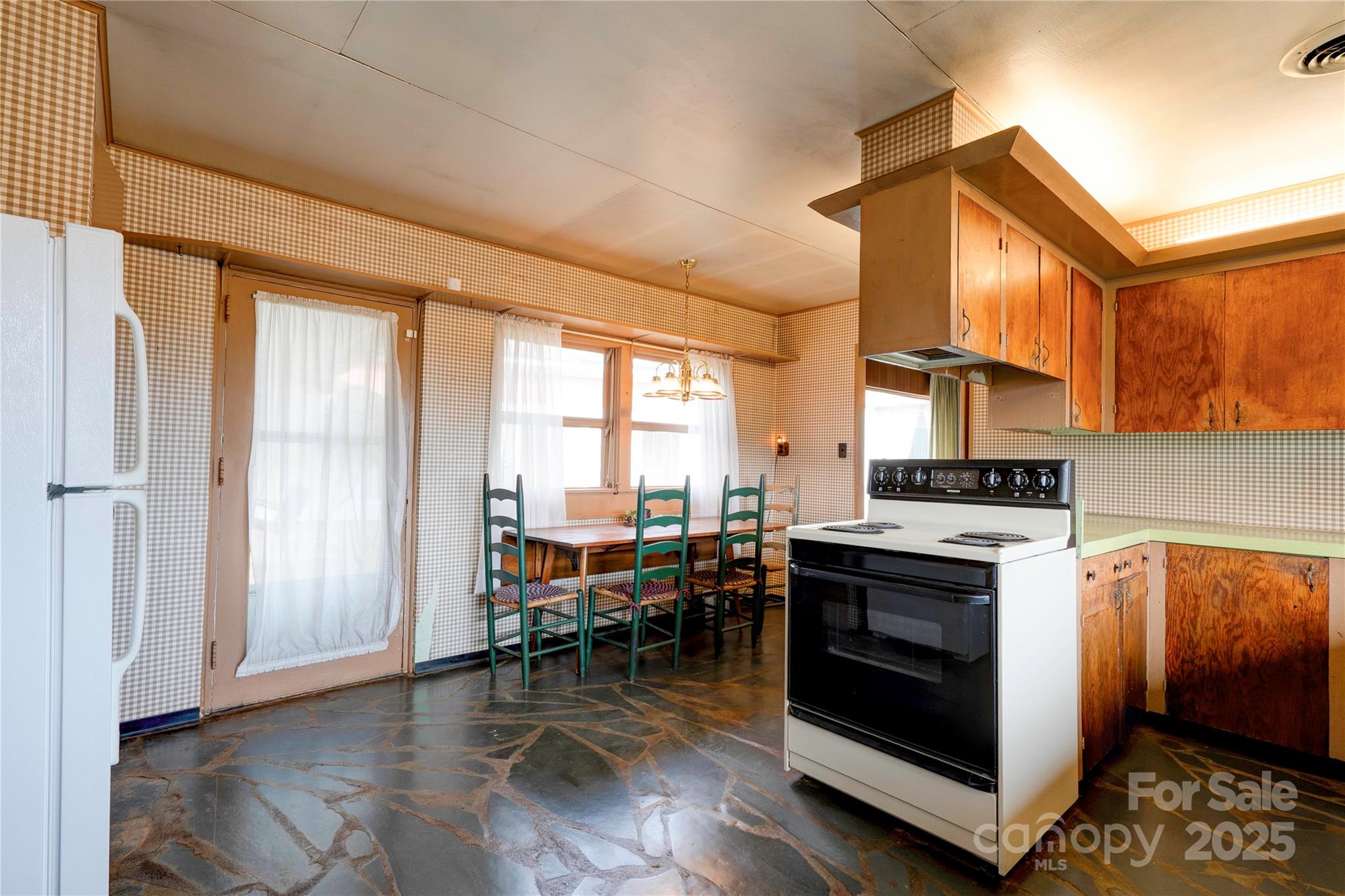 3809 Polkville Road — Shelby