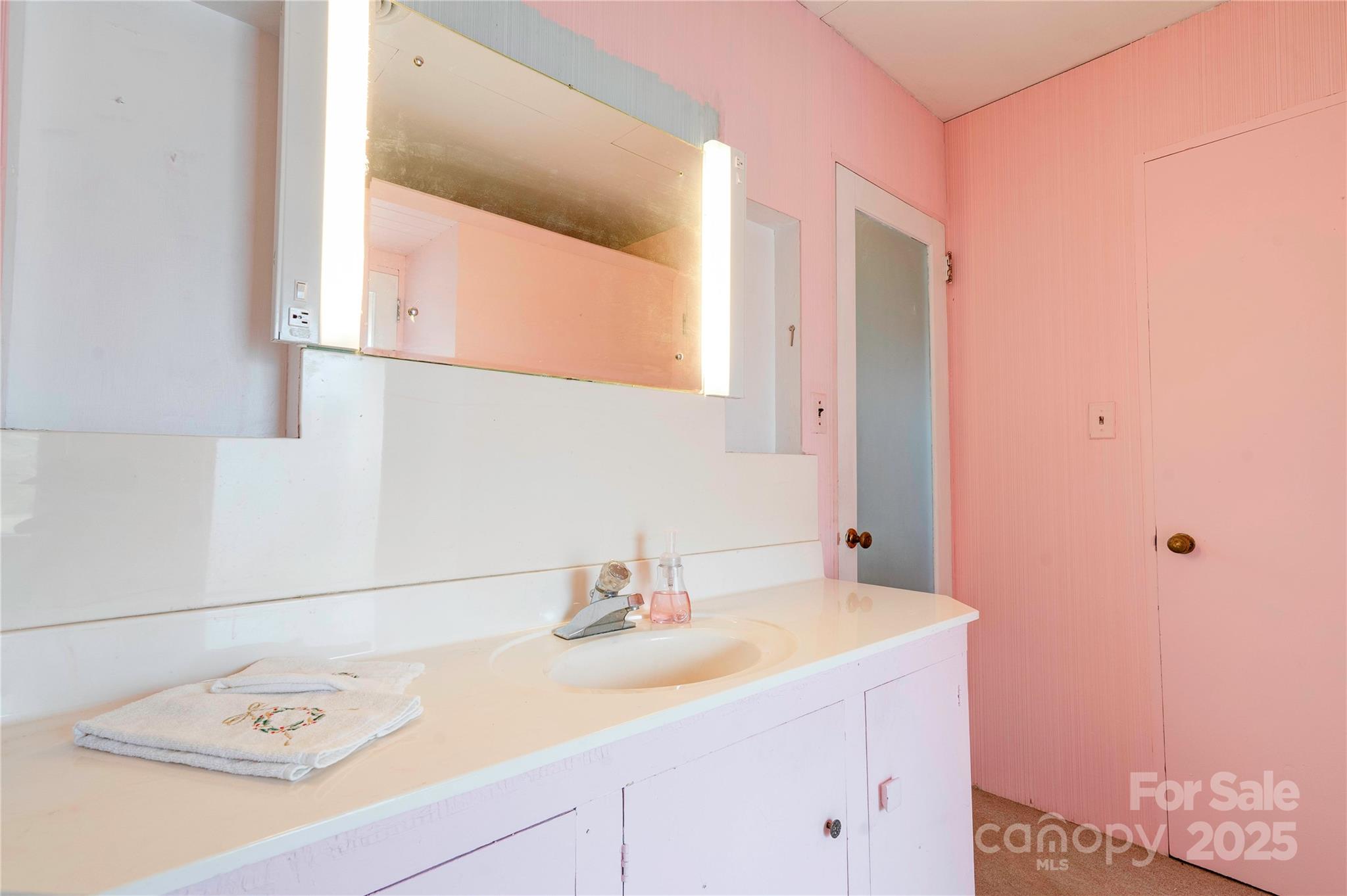 3809 Polkville Road — Shelby