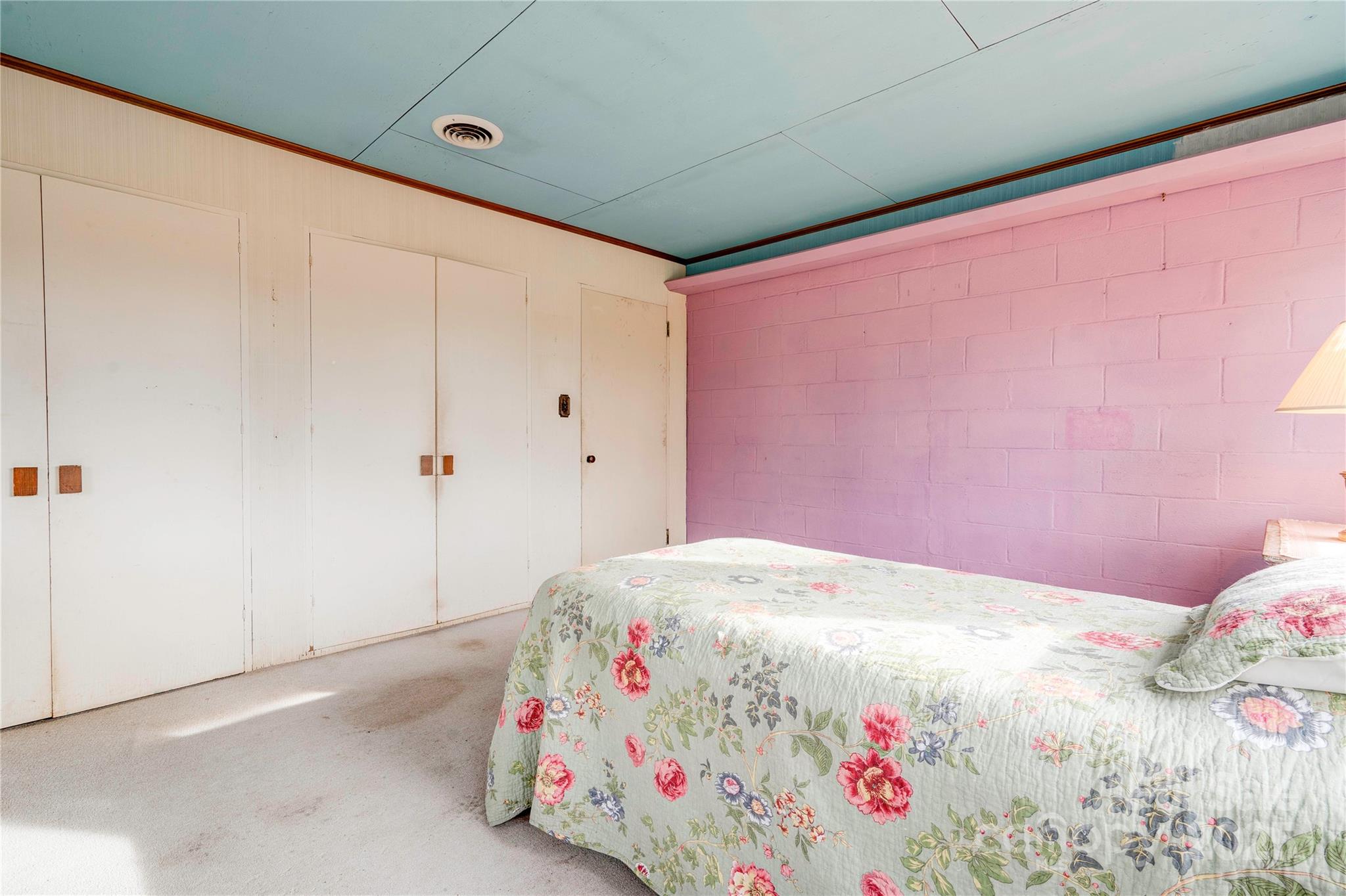 3809 Polkville Road — Shelby