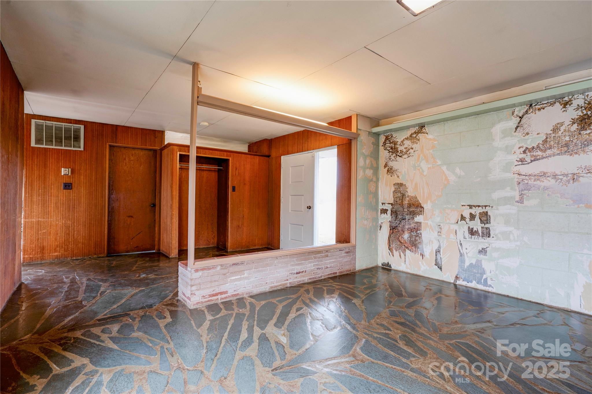3809 Polkville Road — Shelby