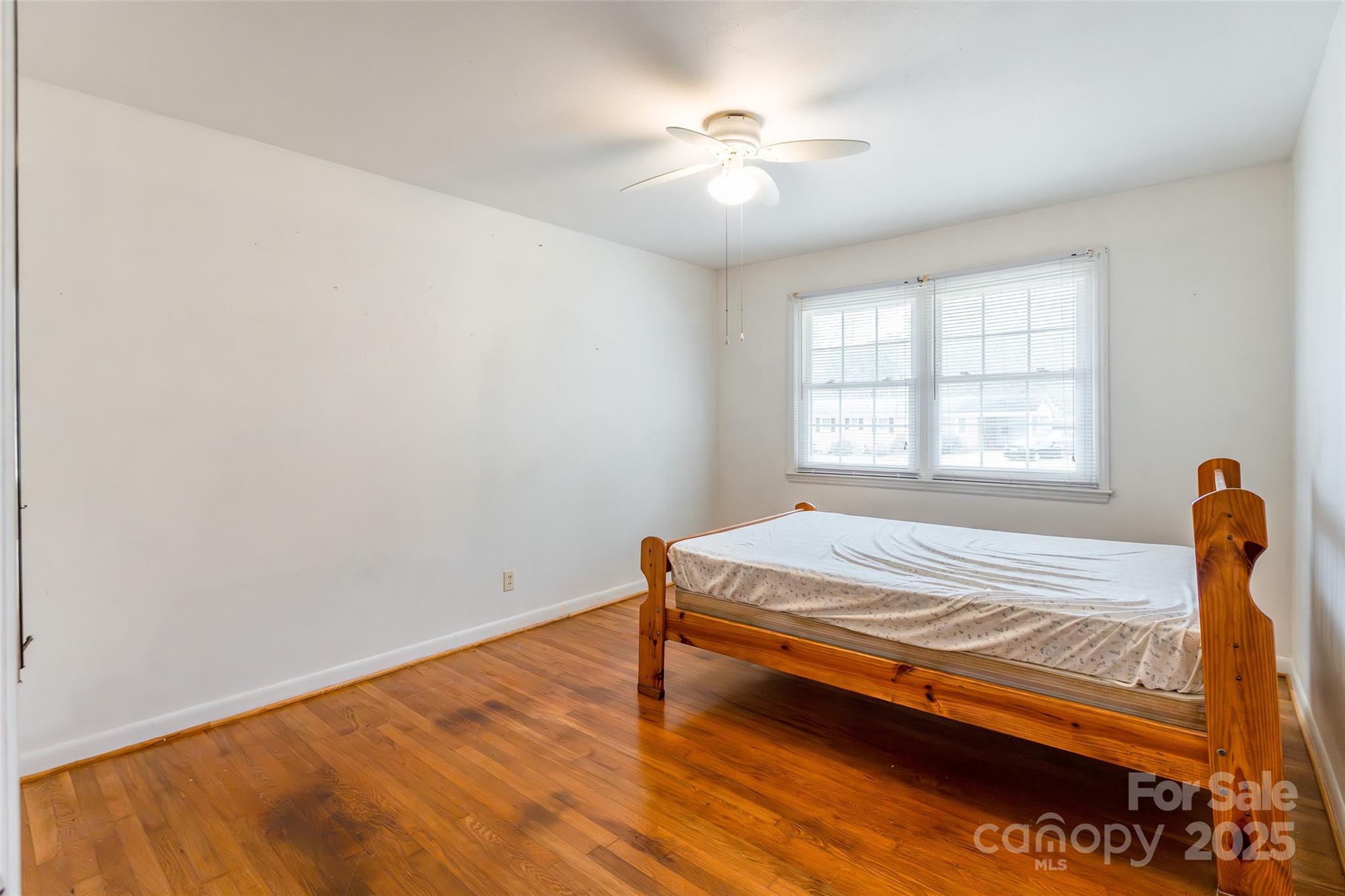 2100 JB Denton Road — Lancaster
